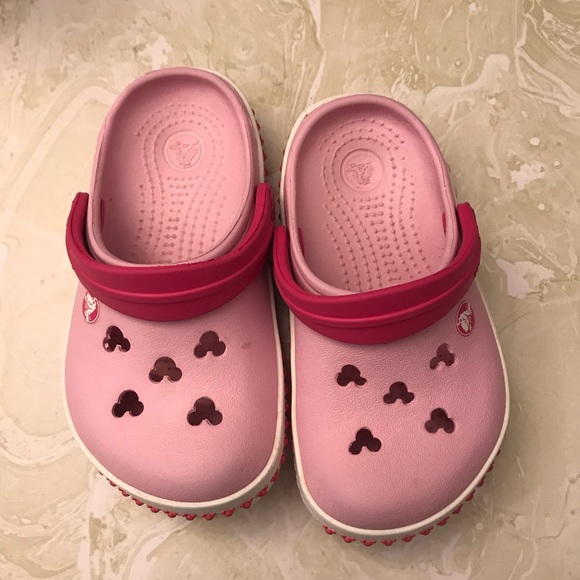 white mickey mouse crocs